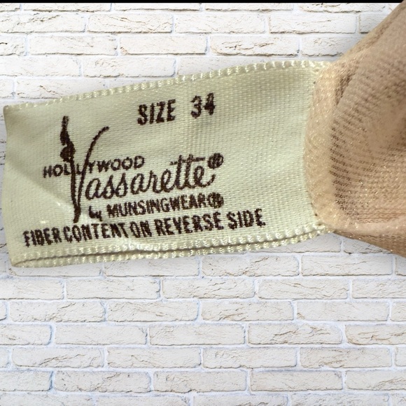 Vintage 1960s Robe Lace and Chiffon Peach Hollywood Vassarette Robe Size 34 - Picture 7 of 7